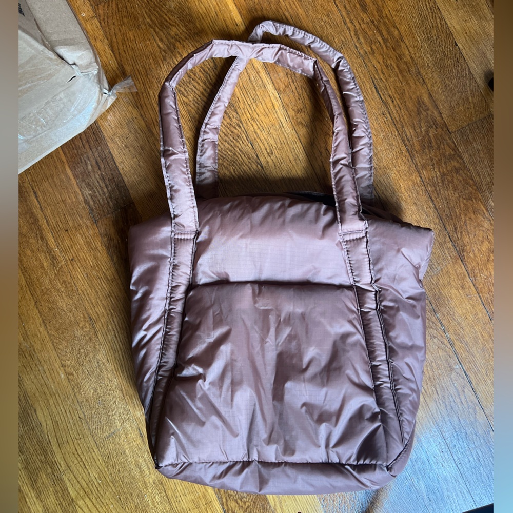 BAGGU puffy mini tote in cocoa